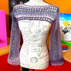 Women's long sleeve crop crochet pullover